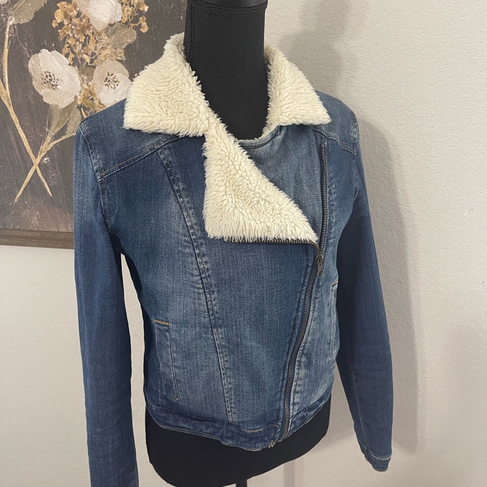 Jean jacket - Picture 5 of 10